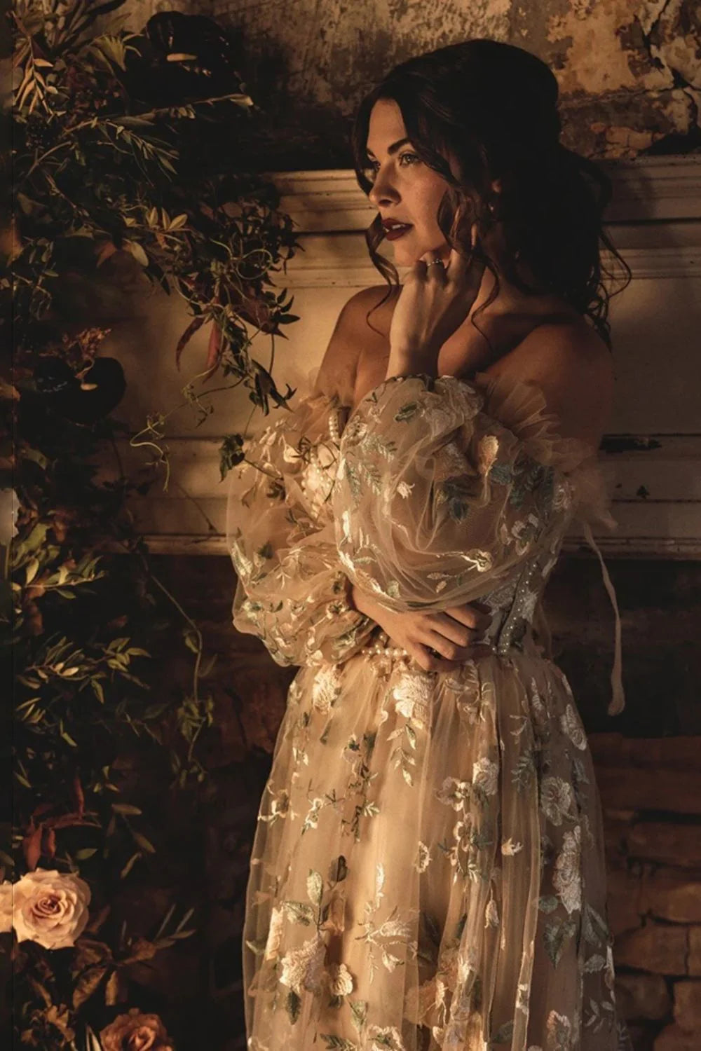 Vestidos de fiesta de tul con mangas largas y corte A con apliques y perlas