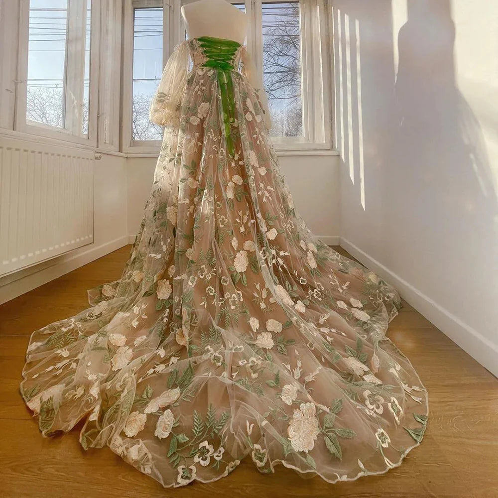Vestidos de fiesta de tul con mangas largas y corte A con apliques y perlas