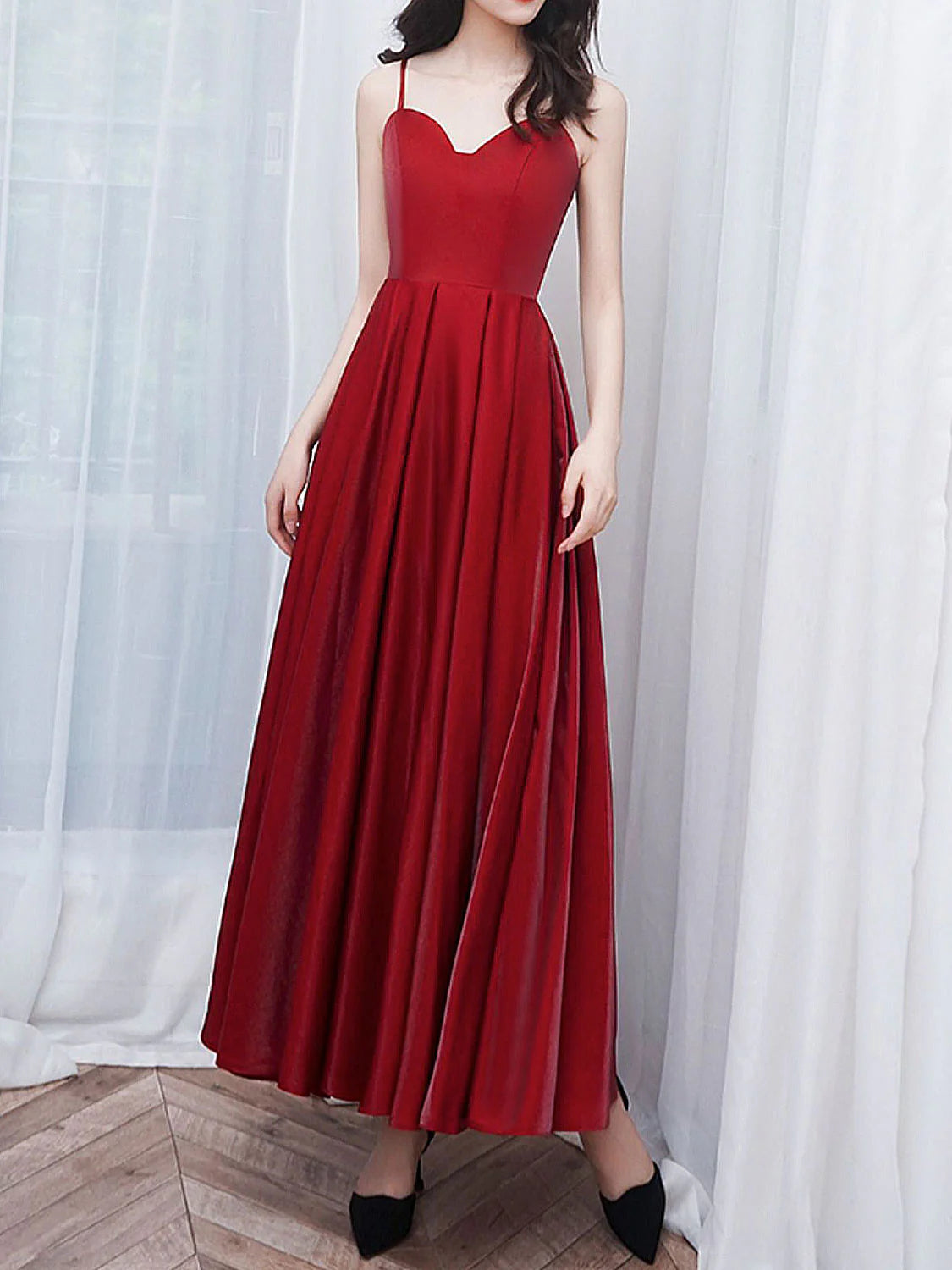 Vestido de fiesta de satén burdeos de corte A de Amzcw, vestido de dama de honor burdeos hasta la rodilla, vestido de fiesta en tienda