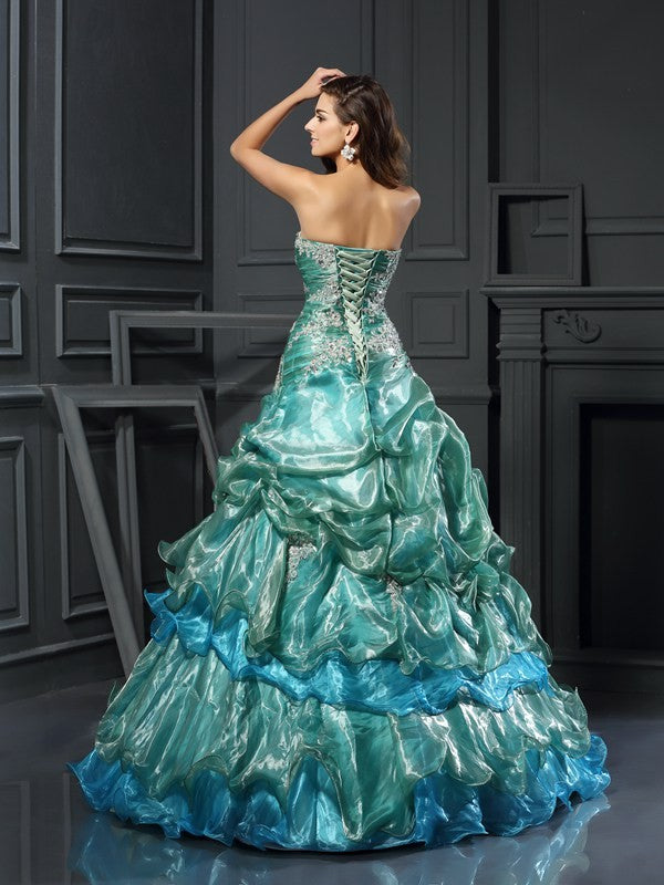 Vestidos de quinceañera largos de organza sin mangas con apliques de corazón y vestido de baile