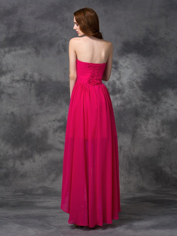 Vestidos de dama de honor de gasa de corte A/princesa, escote corazón, sin mangas, con pedrería y corte alto bajo