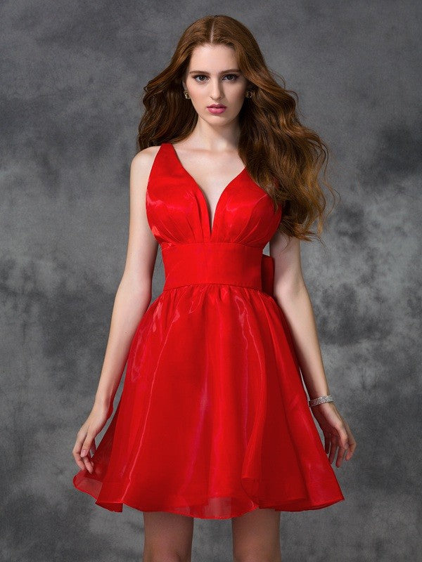 Vestidos de cóctel cortos de organza, sin mangas, corte A/princesa, escote en V, con faja/cinturón/cinturón