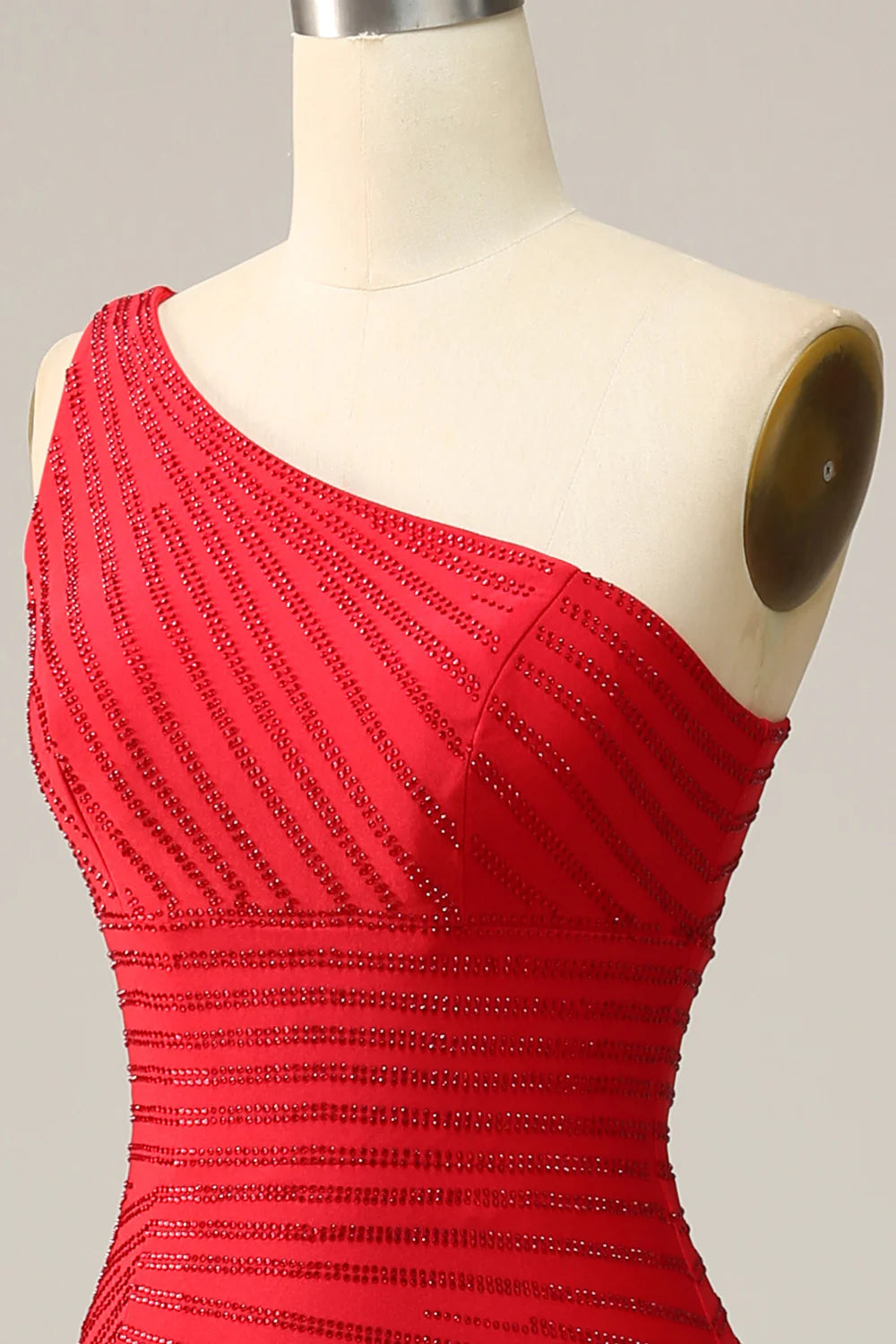 Vestido de fiesta largo rojo de sirena con un solo hombro y cuentas