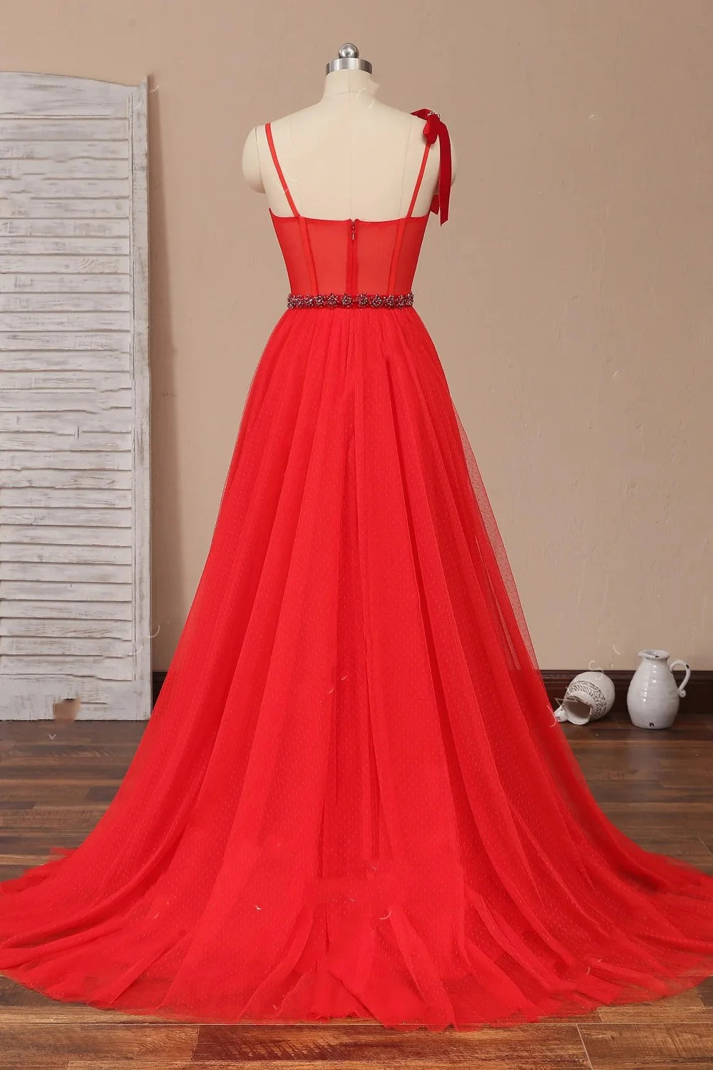 Vestidos de fiesta militares con cuentas y corte en A, tirantes de tul y escote corazón
