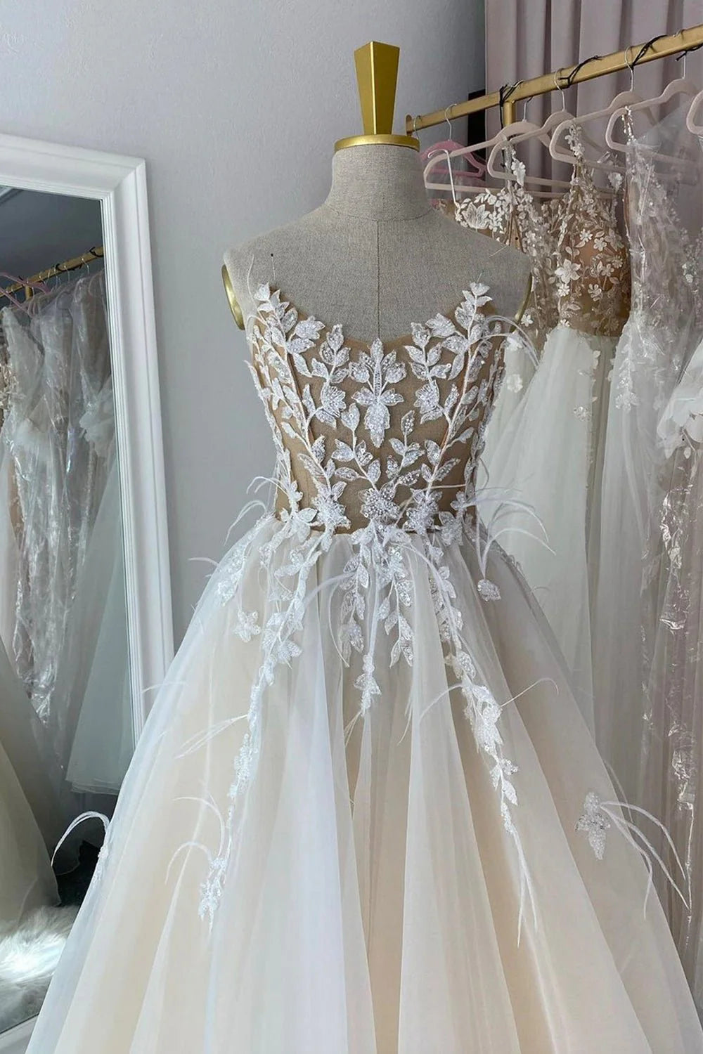 Vestidos de fiesta de tul con apliques, sin mangas, escote en V y corte princesa