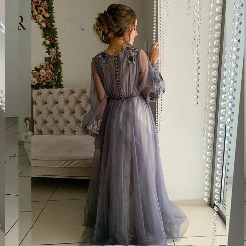Vestidos de noche de tul con escote redondo y apliques en forma de A