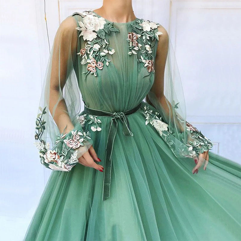 Vestidos de noche de tul con escote redondo y apliques en forma de A