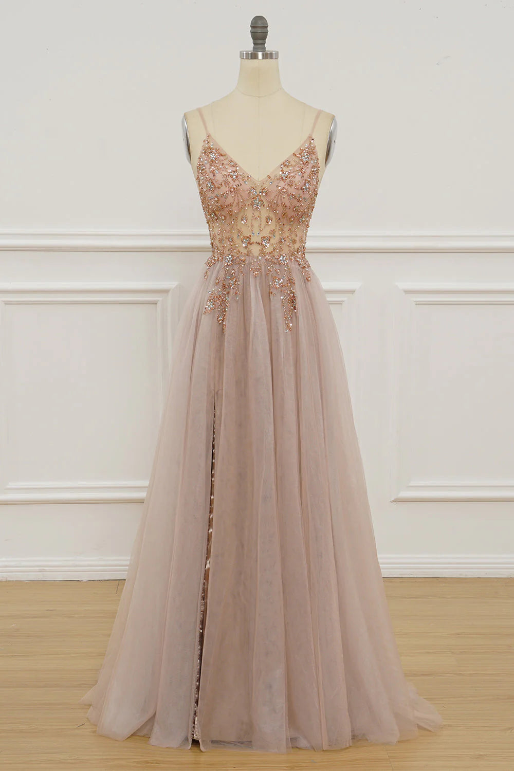 Vestidos de fiesta de tul con cuentas, escote en V profundo y tirantes finos en forma de A con abertura alta