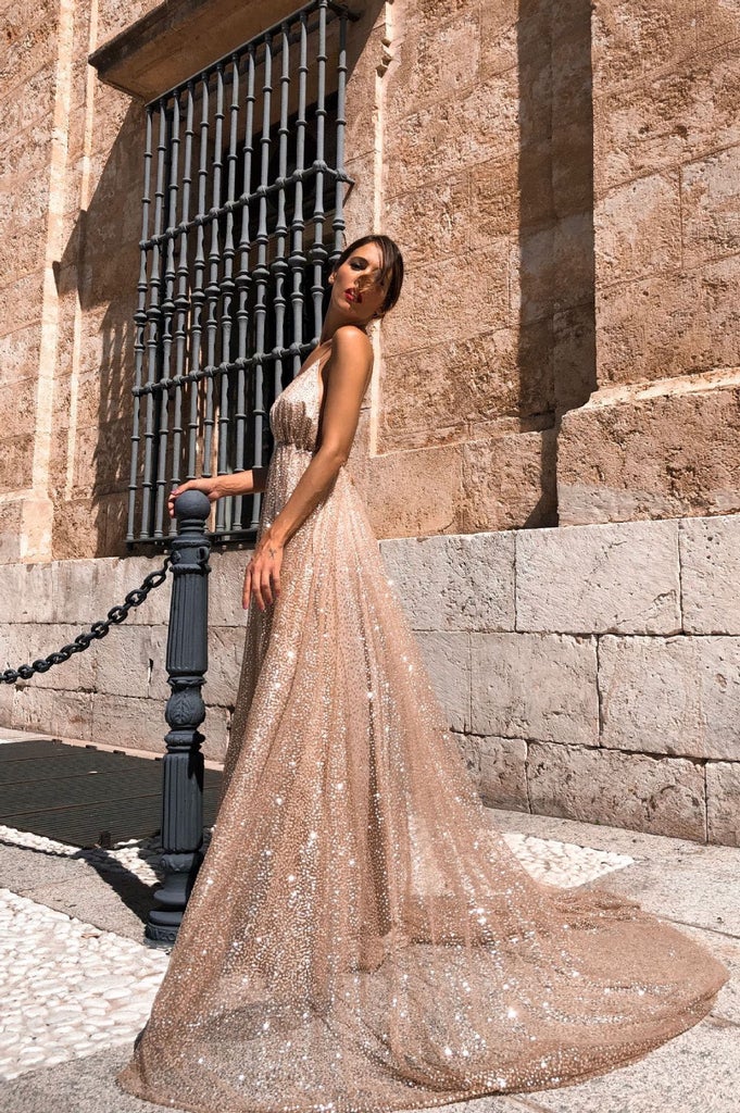 Vestidos de fiesta con escote en V, tirantes finos y espalda descubierta, largos y brillantes
