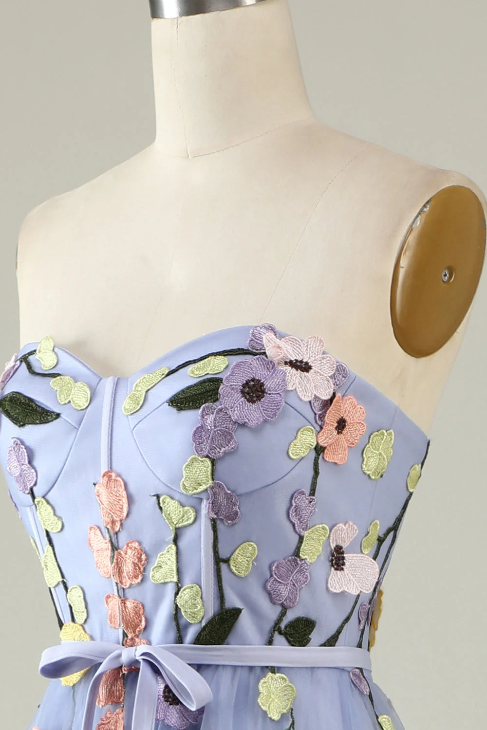 Vestidos de noche largos de tul con escote en forma de corazón y flores 3D