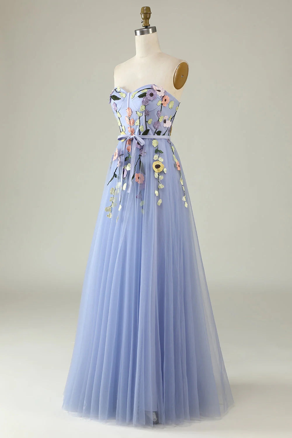 Vestidos de noche largos de tul con escote en forma de corazón y flores 3D