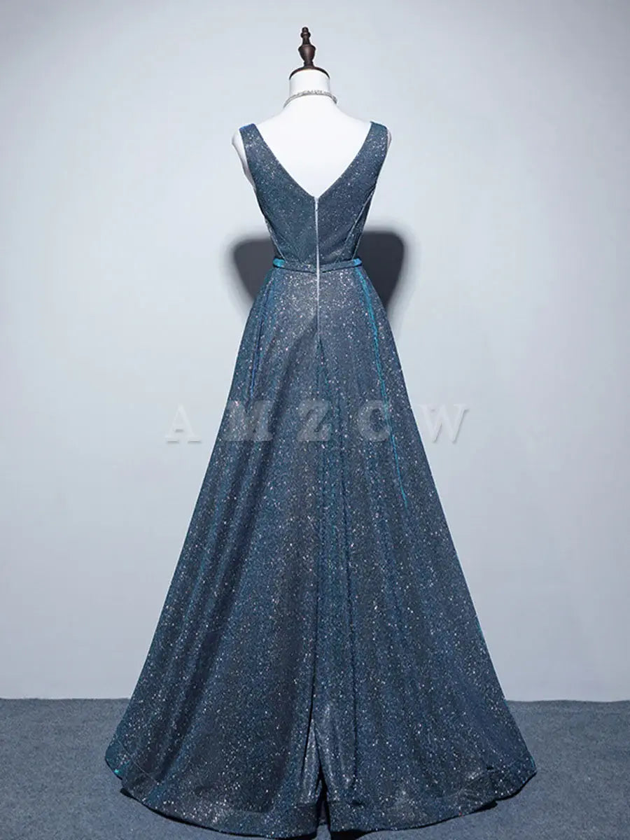 Vestido de fiesta largo azul satinado con escote en V y corte A de Amzcw. Vestidos formales azules. Vestido de fiesta en tienda.