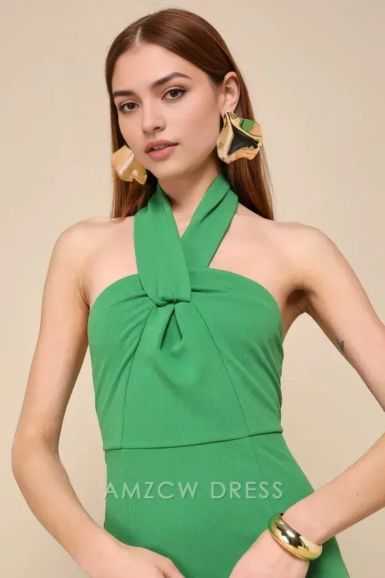 Vestido largo verde elegante y hipnótico con cuello halter y espalda descubierta de Amzcw.