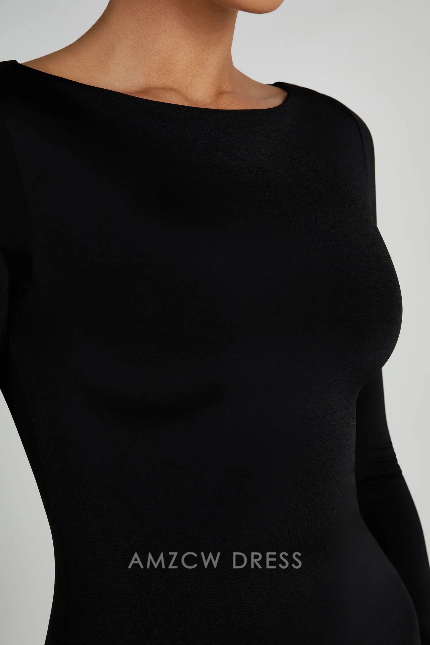 Elegante vestido largo de manga larga con escote barco de Amzcw: una opción atemporal para ocasiones formales.