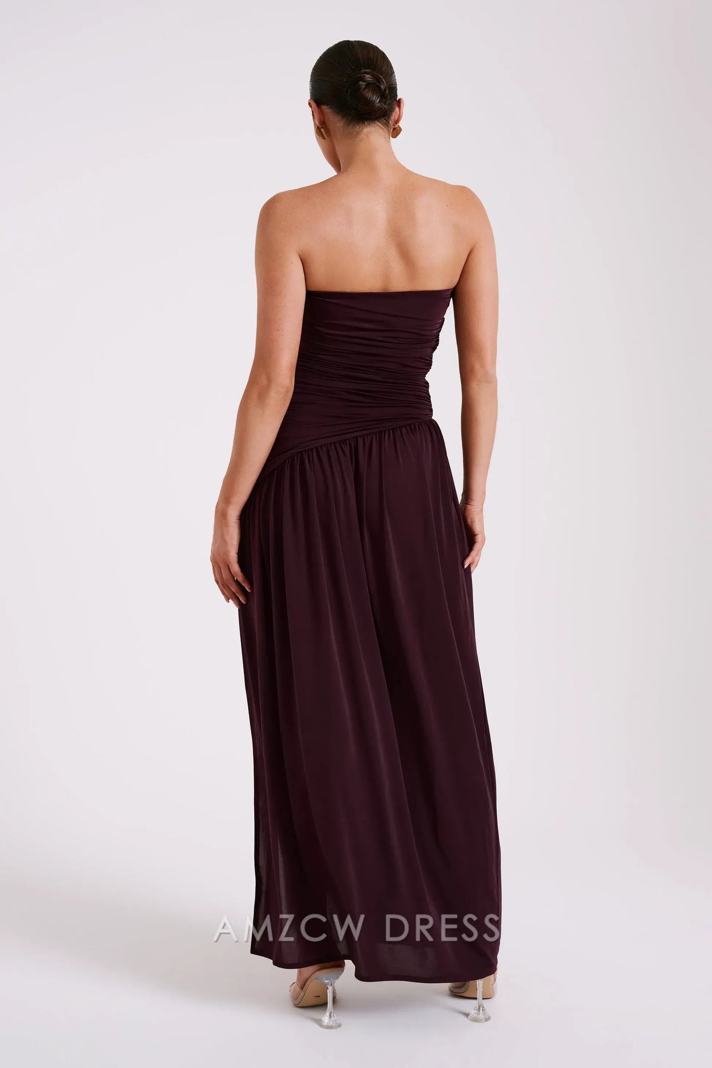 Elegante vestido largo sin tirantes Amzcw con diseño fruncido asimétrico y abertura alta para fiestas