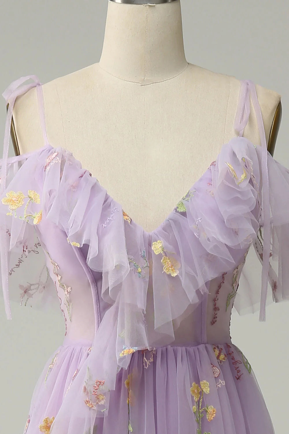 Vestidos de noche de graduación con tirantes finos, escote en V y espalda abierta