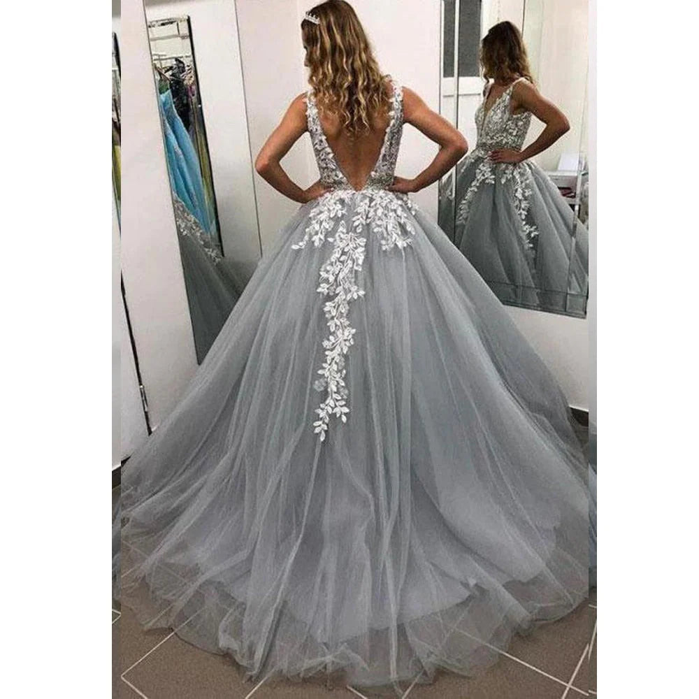 Ball Gown Gray V Neck Prom Dresses with Lace Appliques Quinceanera Dresses
