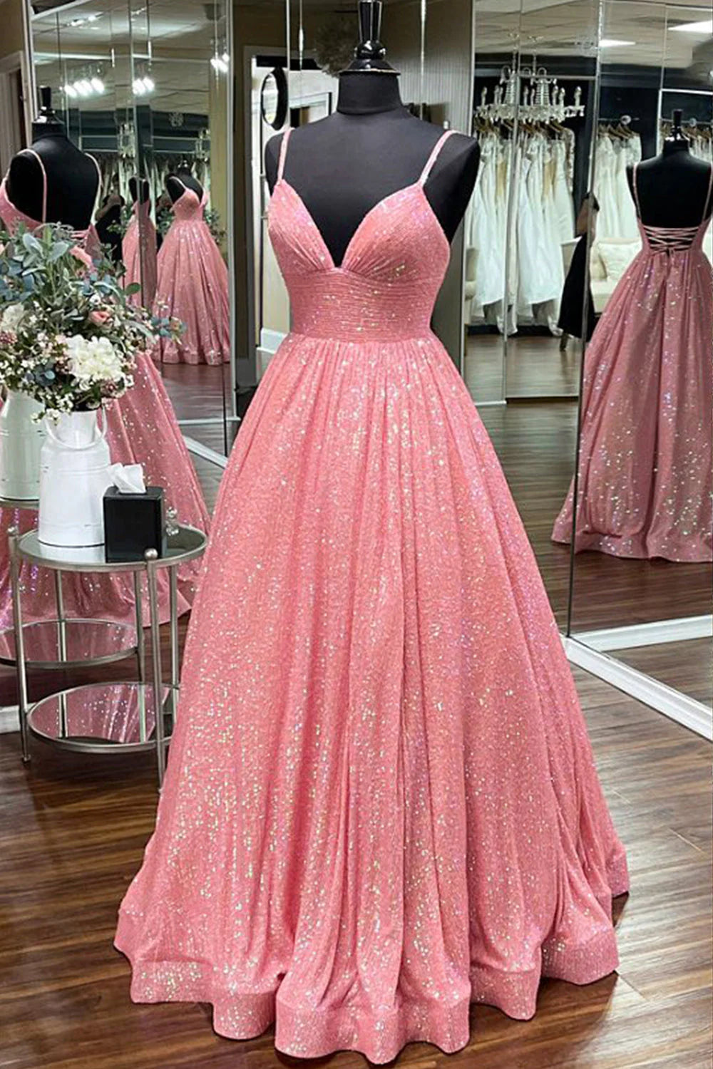 Vestido de fiesta largo con lentejuelas azul claro y escote en V para noche