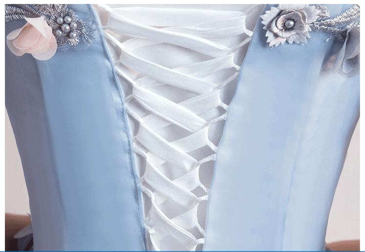 Vestido de quinceañera con hombros descubiertos, tul, encaje, escote corazón y apliques