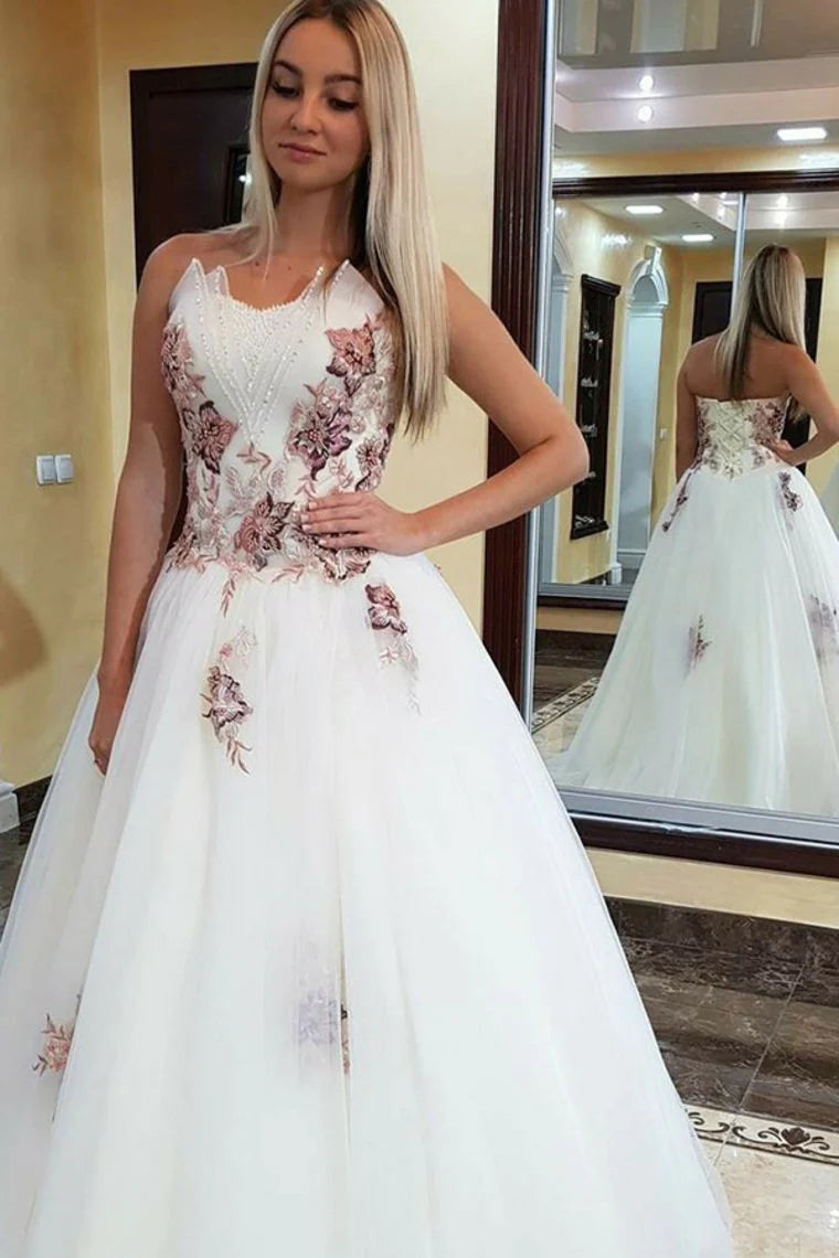 Hermoso vestido de fiesta largo y modesto color marfil, elegante, estilo princesa, para quinceañeras.