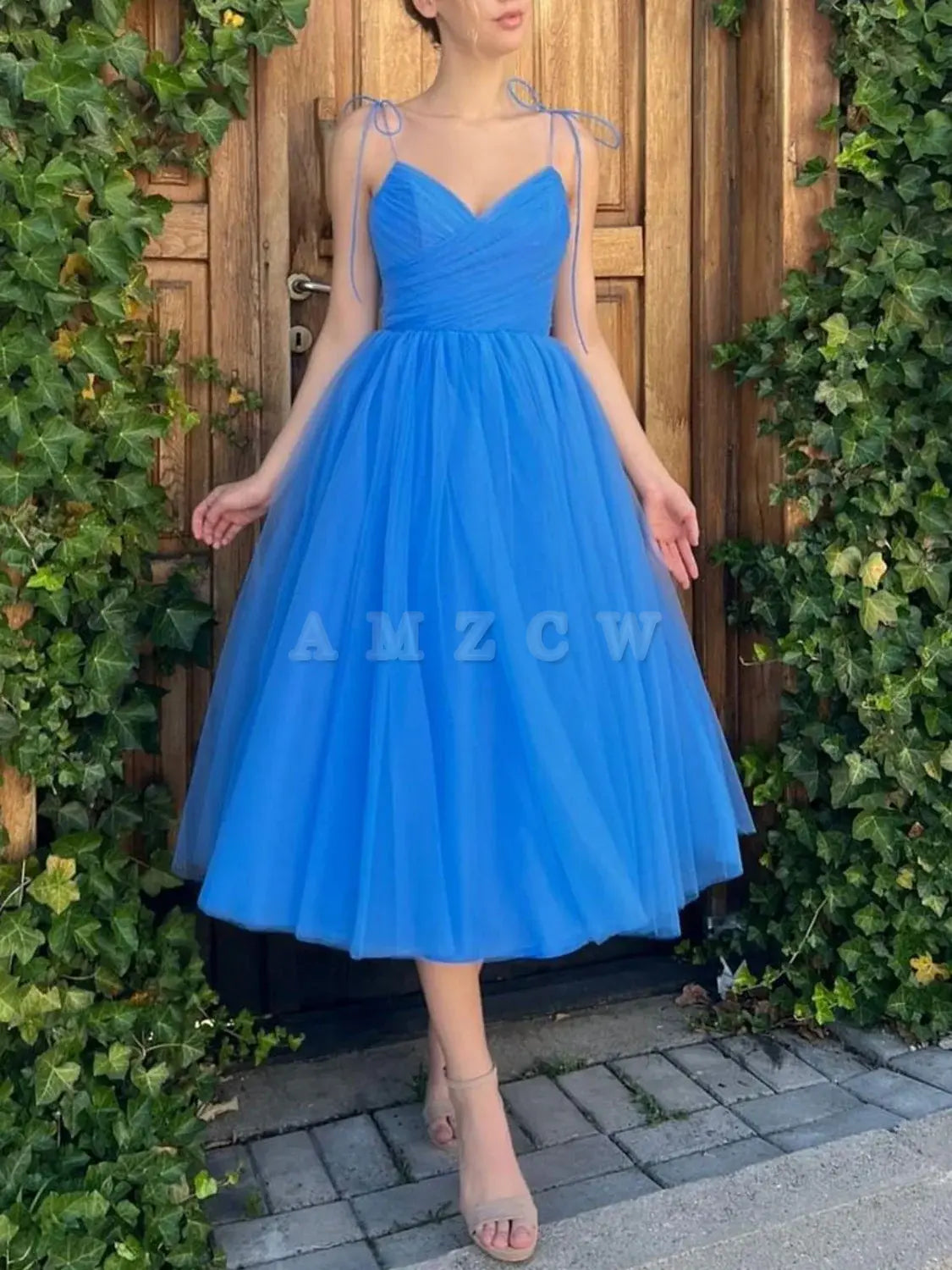 Vestido de fiesta corto de tul con escote en V azul de Amzcw, vestido de fiesta azul para regreso a casa, vestido de fiesta en tienda.