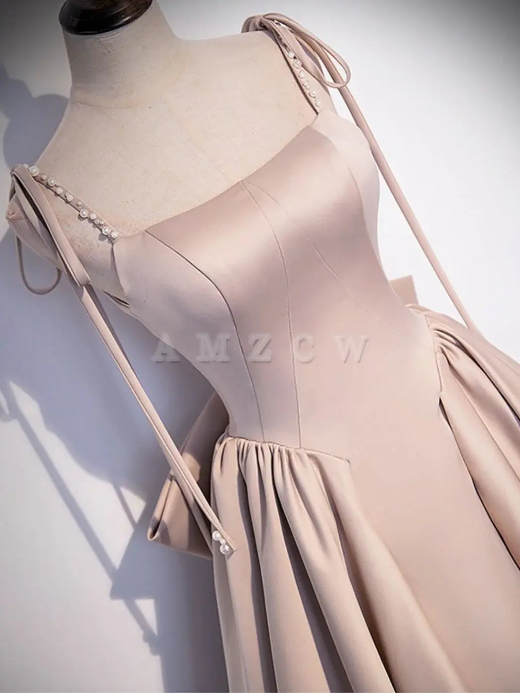 Amzcw Champagne A-Line Satin Vestidos de fiesta largos Champagne Vestido de noche formal Vestido de fiesta en tienda