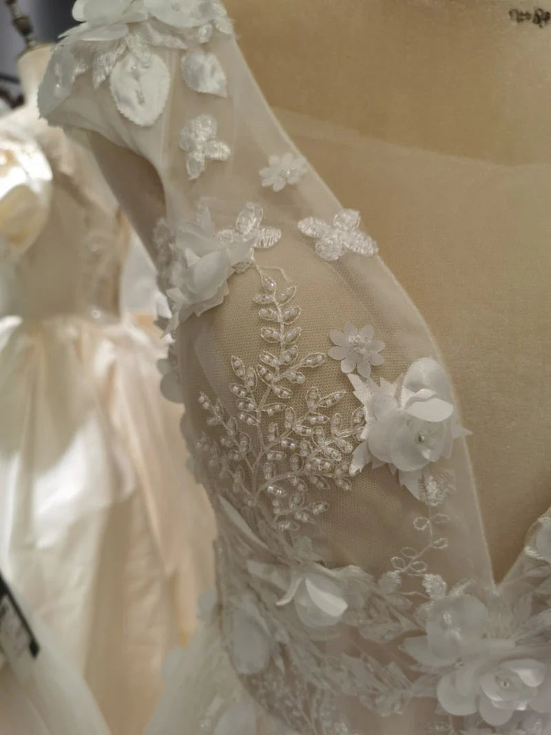 A Line Ivory V Neck Country Wedding Dresses With Appliques
