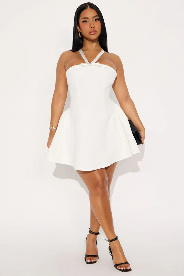 Chic A-Line Halter Sleeveless Bow-Detail White Mini Homecoming Dress Women's