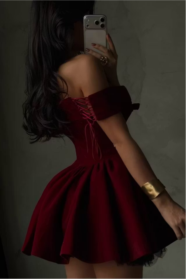 Chic A-Line Sweetheart Off-Shoulder Short Sleeve Burgundy Mini Homecoming Dress