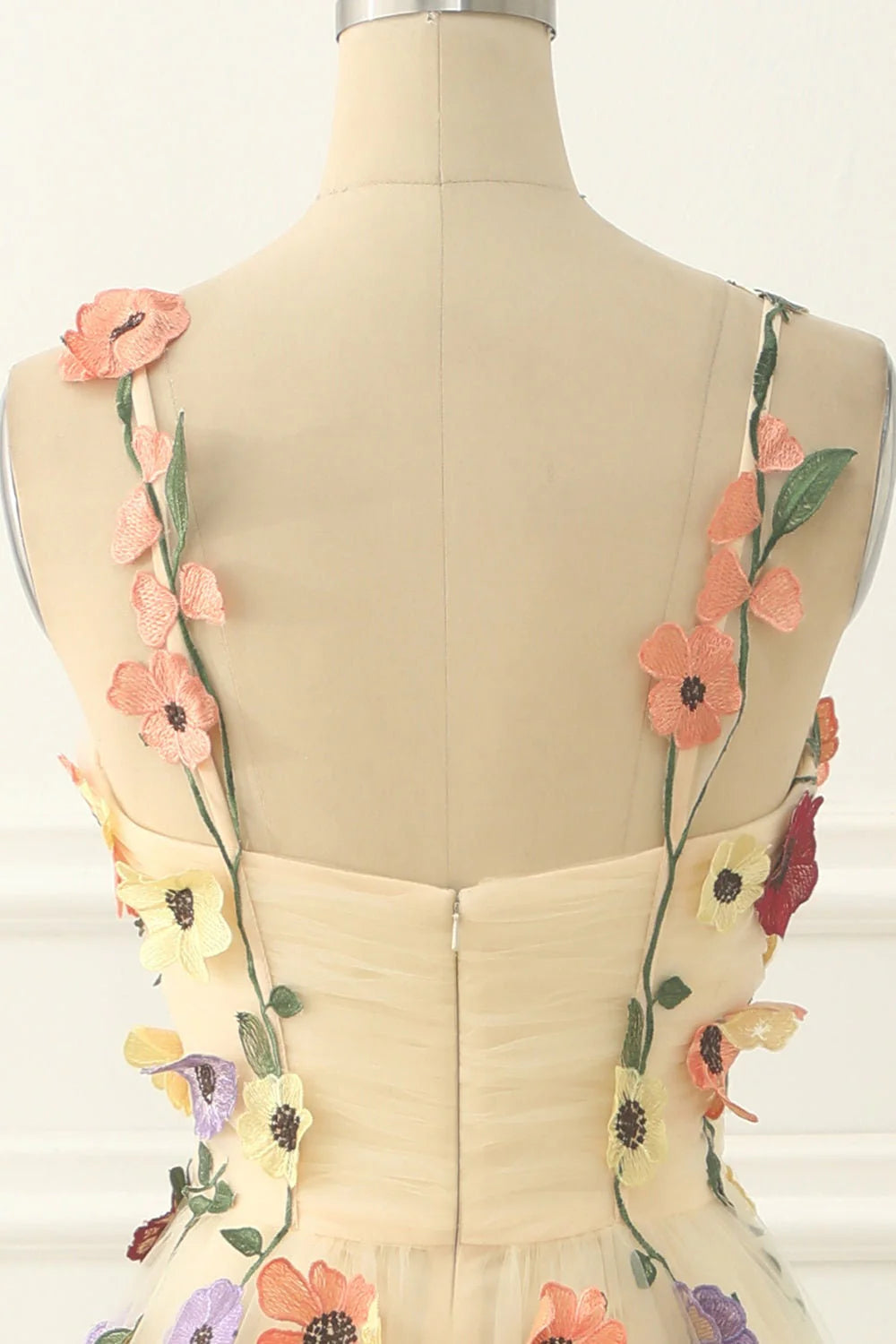 Vestidos de noche elegantes, largos, con escote en forma de corazón y cremallera.