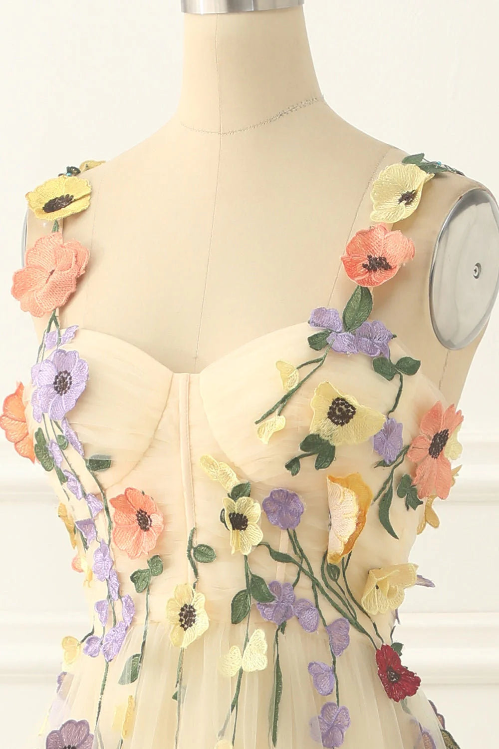 Vestidos de noche elegantes, largos, con escote en forma de corazón y cremallera.
