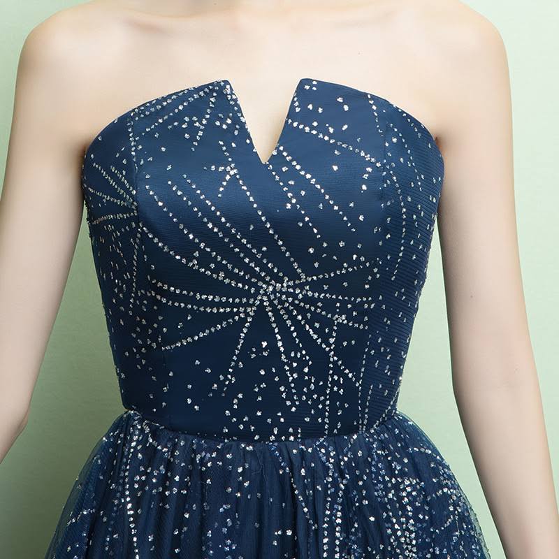 Elegante vestido de fiesta largo azul marino brillante sin tirantes de corte A