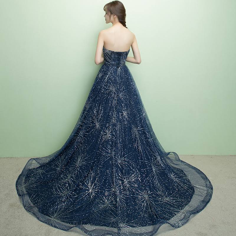 Elegante vestido de fiesta largo azul marino brillante sin tirantes de corte A
