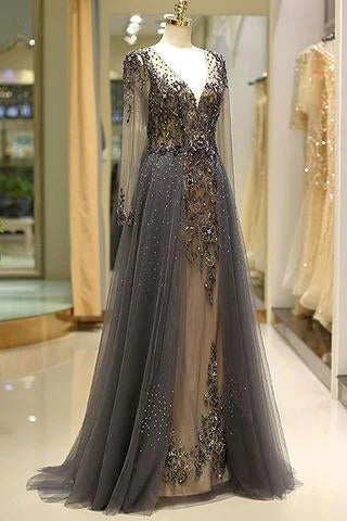 Vestidos de fiesta de tul gris con escote en V y mangas largas con cuentas