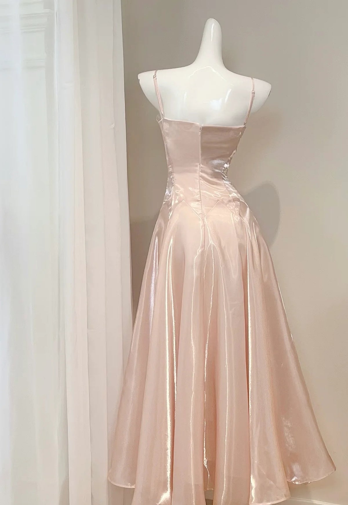 Elegant Spaghetti Strap Sweetheart Neck Twist Bodice Shiny Satin A Line Evening Dress