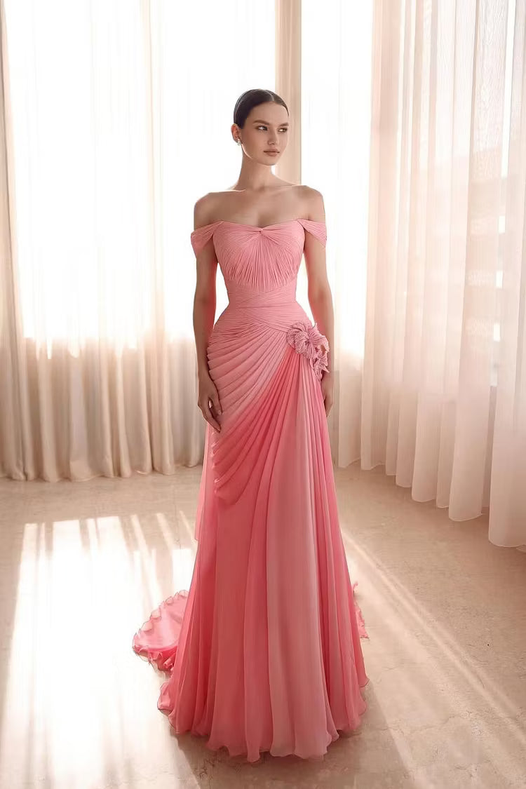 Elegant Fitted Halter Sleeveless Ruffled Tiered Pale Yellow Floor-Length Prom Dress