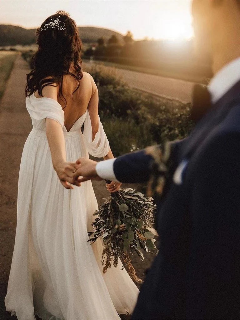 Vestidos de novia de corte A con hombros descubiertos y espalda descubierta de gasa con cuello en V