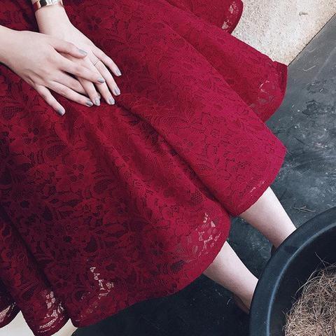 Half Sleeves Burgundy Homecoming Dress With Lace V-Neck Short Cocktail Dress