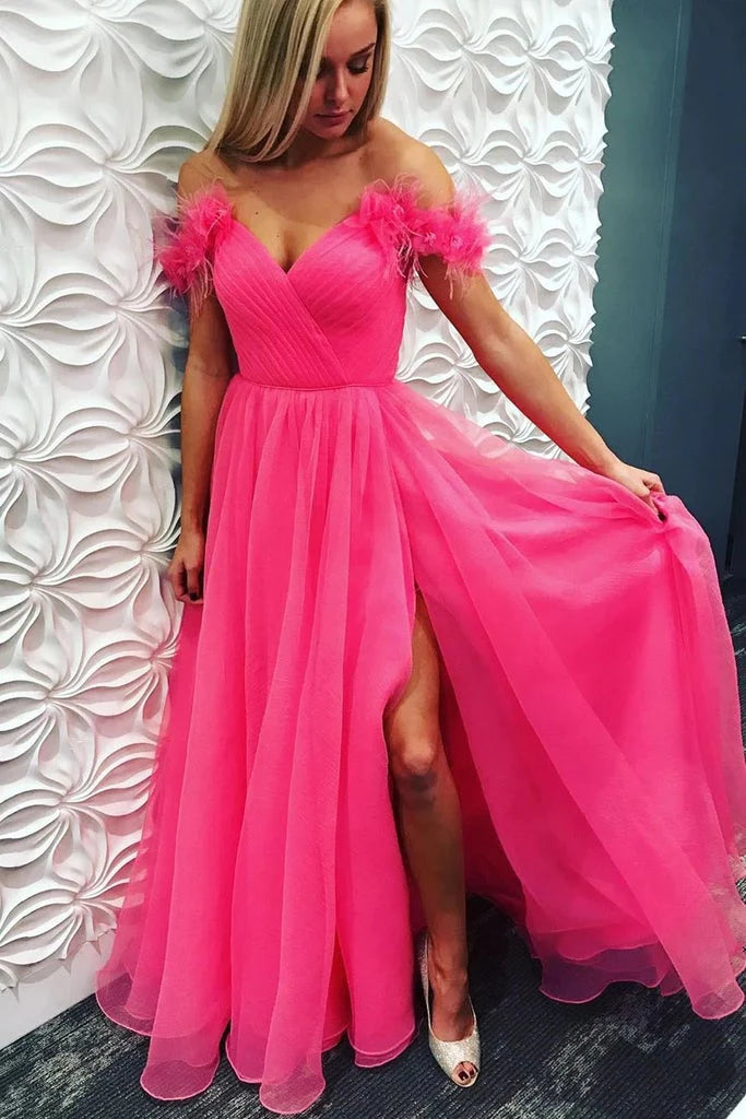 Vestidos de fiesta de tul con hombros descubiertos y cordones con abertura