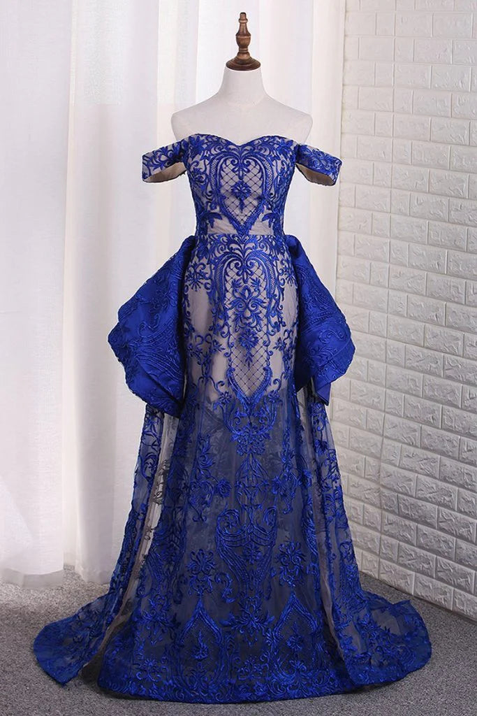 Luxurious Mermaid Off The Shoulder Prom Dresses Lace Sweep Train