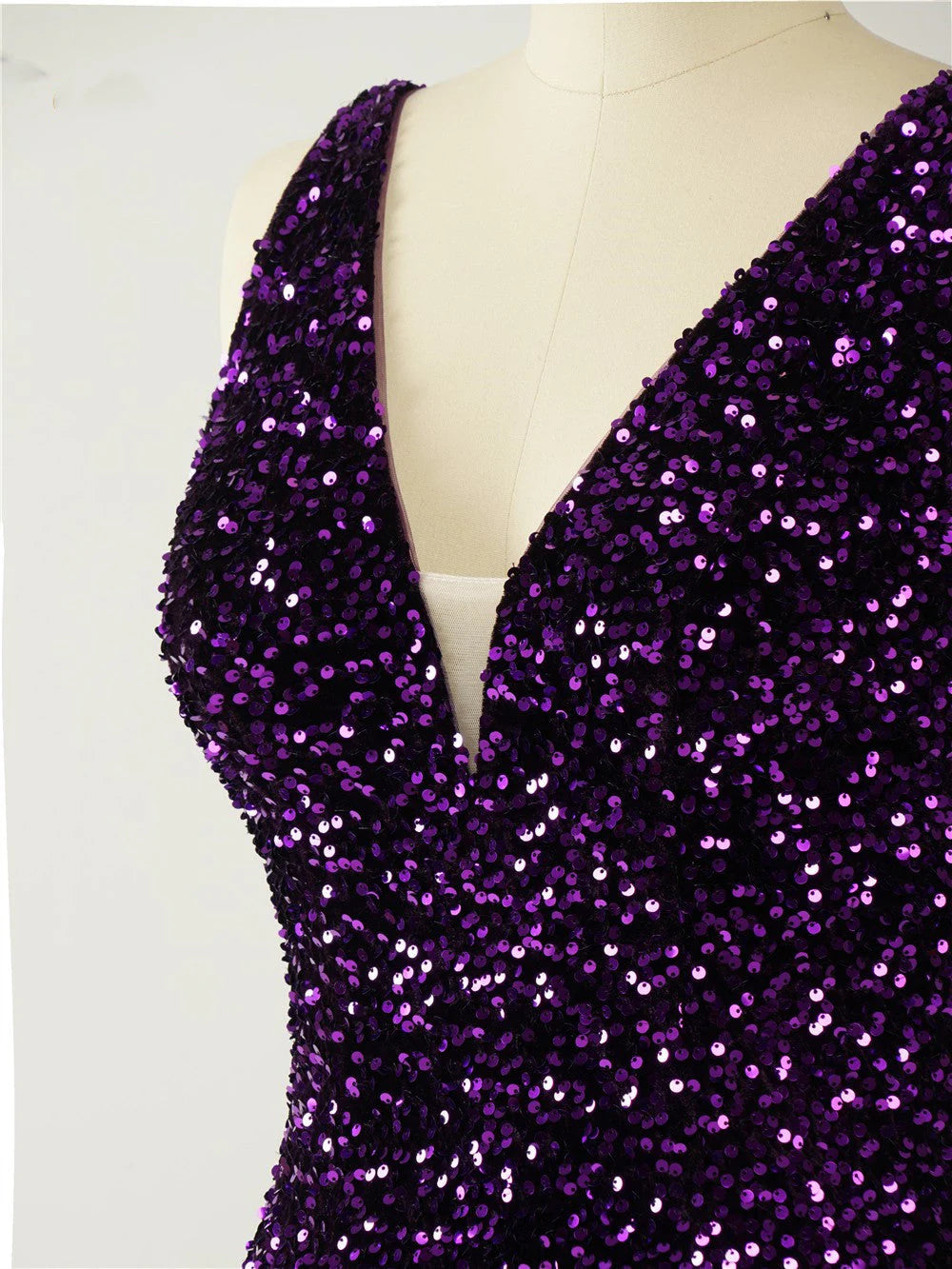 Vestido de fiesta de sirena con escote en V, cola larga, espalda descubierta, tirantes finos y lentejuelas de terciopelo