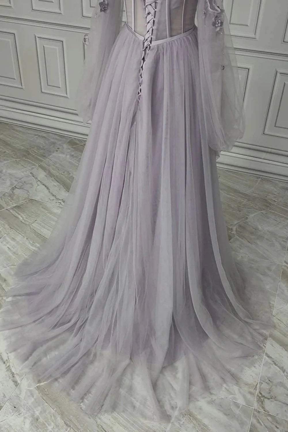 Vestidos de fiesta de tul con escote corazón y flores hechas a mano con cordones