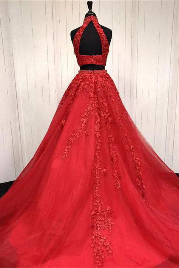 Vestido de fiesta rojo de dos piezas, sin mangas, cuello alto, corte A, con apliques de cuentas y tul hasta el suelo