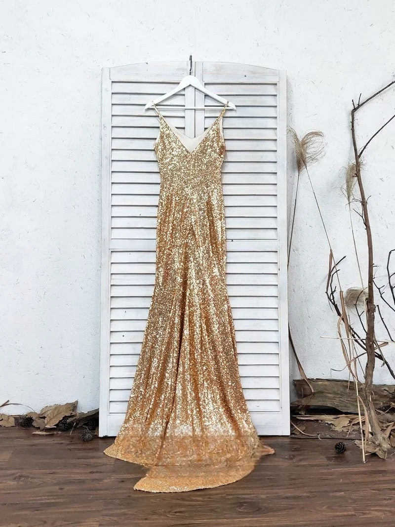 Vestidos de fiesta de sirena con tirantes finos, abertura lateral y espalda descubierta.
