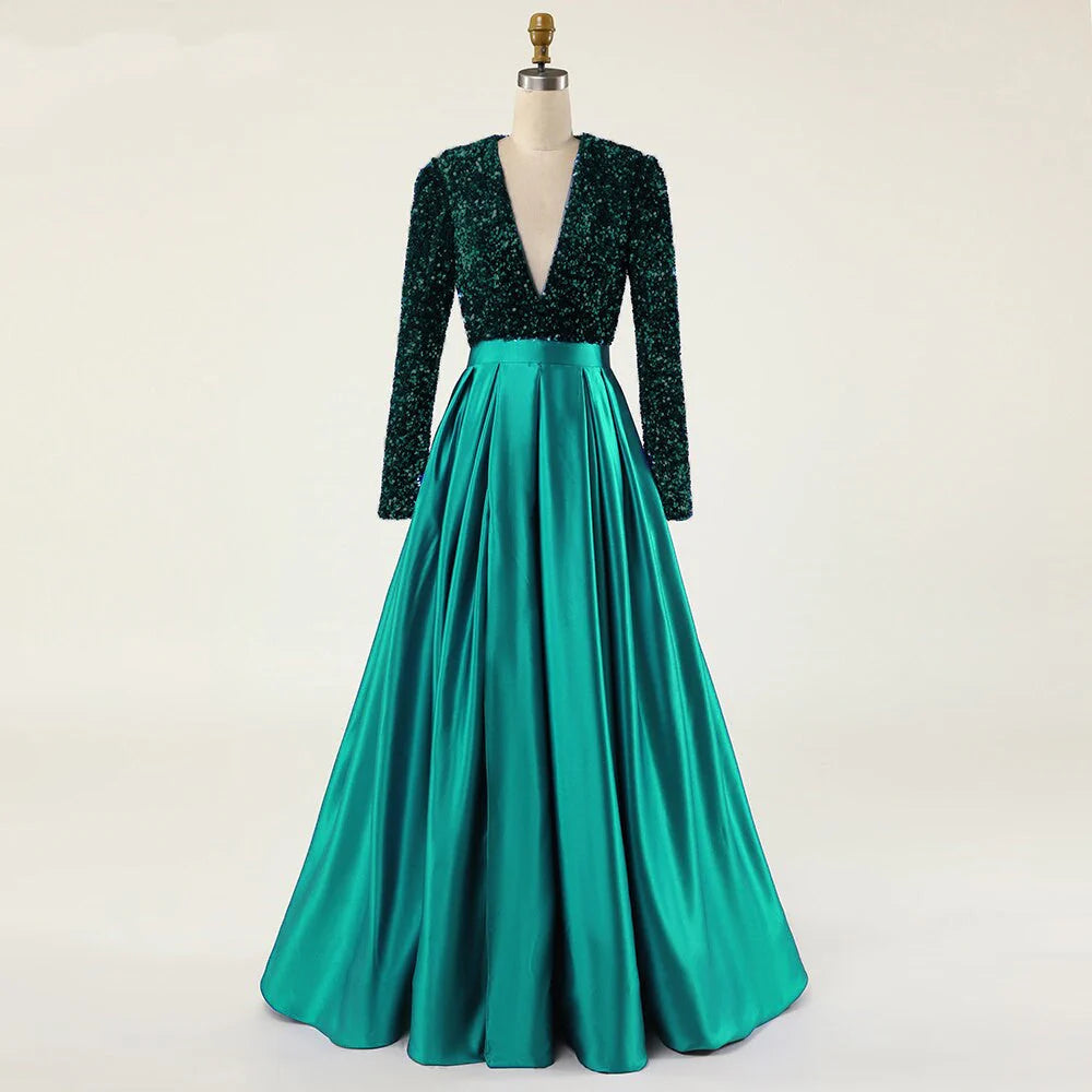 Vestido de noche de graduación plisado con abertura alta, manga larga, satén y lentejuelas con cuello en V