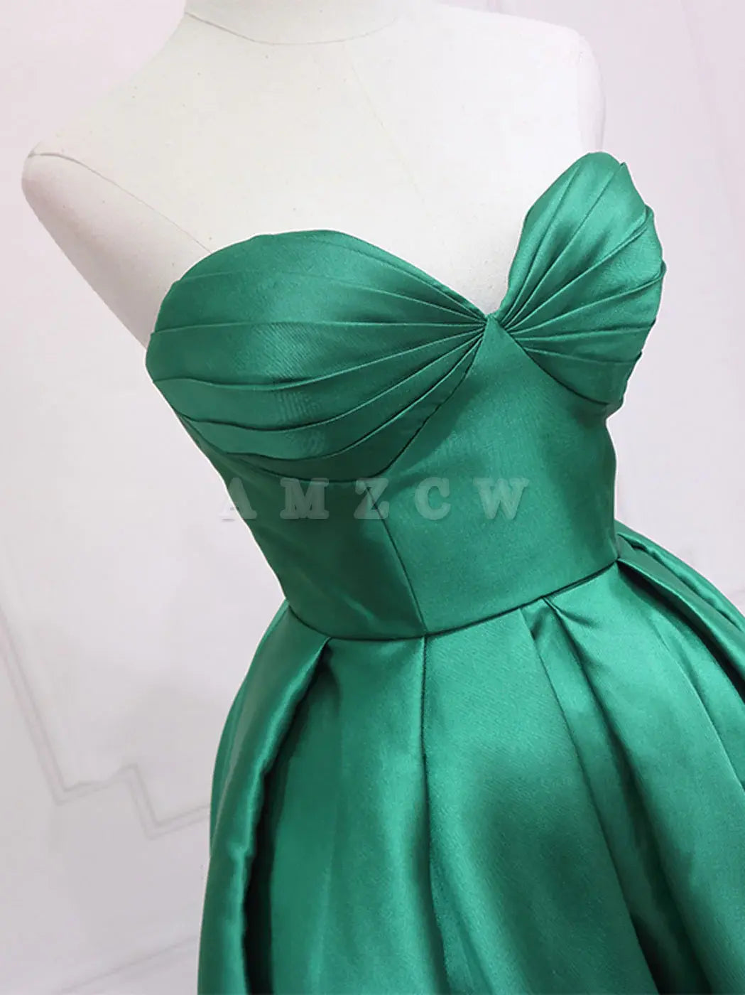 Vestido de fiesta verde sencillo con escote corazón de Amzcw, alto bajo y verde, vestido de fiesta para bienvenida, vestido de fiesta en tienda