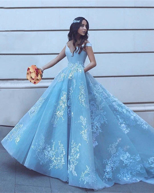 Apliques encantadores vestidos de fiesta con escote en V y hombros descubiertos