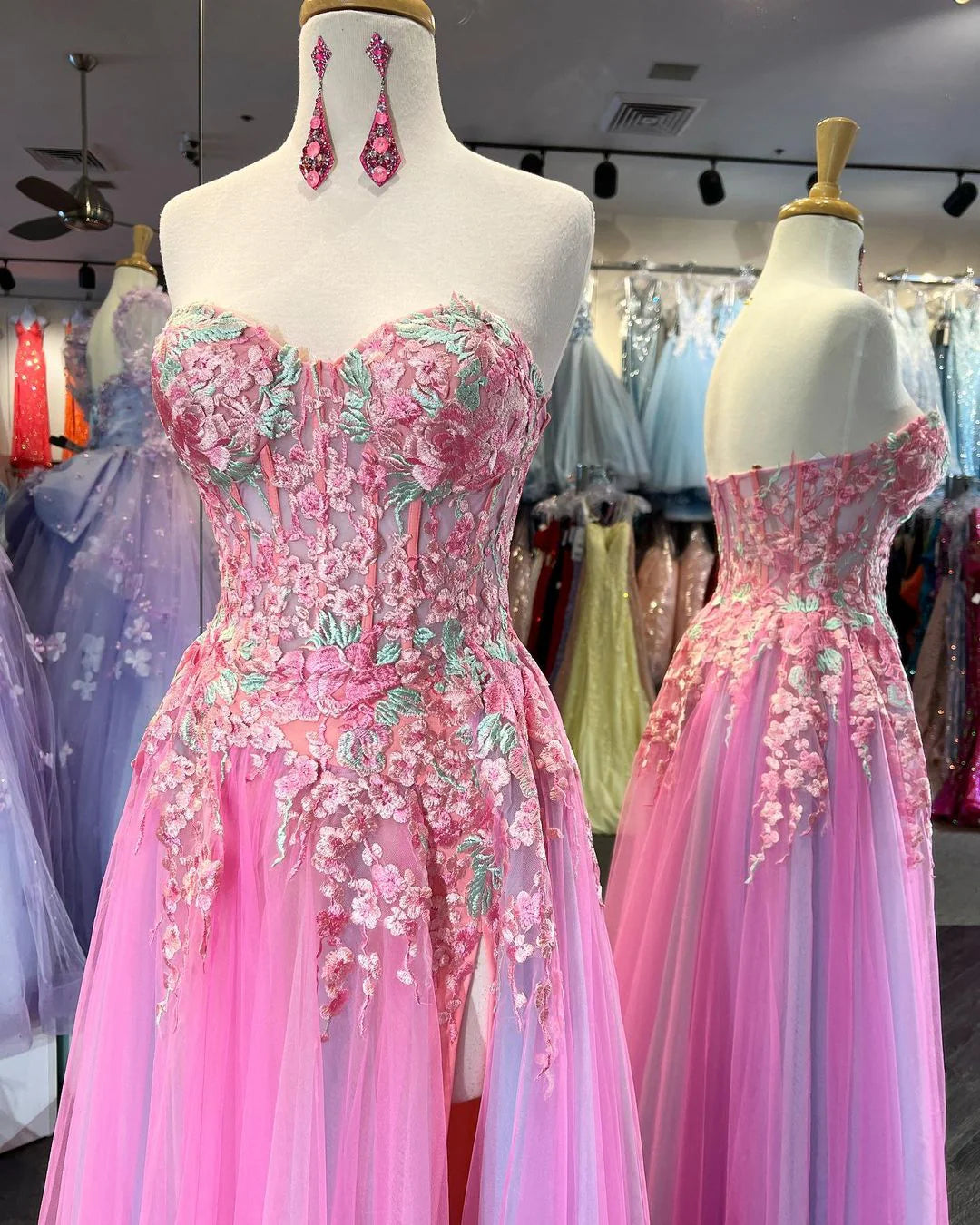 Vestidos de fiesta de tul sin tirantes, con apliques y longitud hasta el suelo