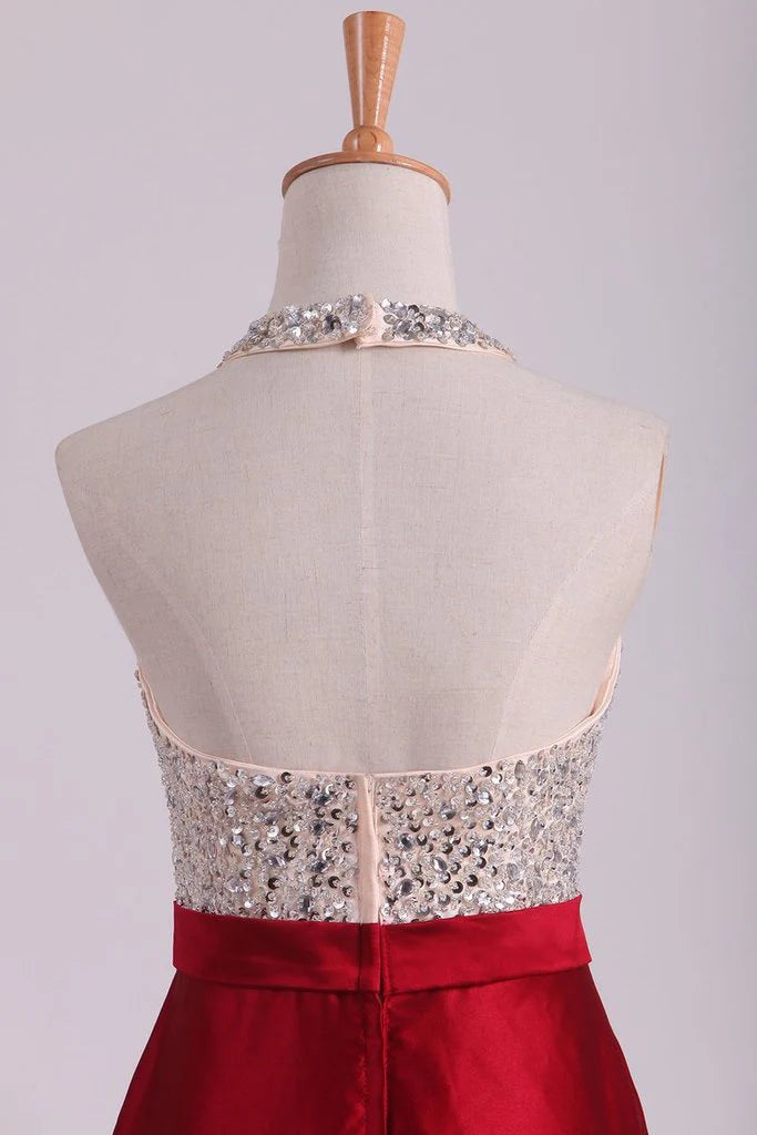 Vestidos de fiesta largos rojos con cuello halter, espalda abierta y brillantes, con cuentas y bolsillos