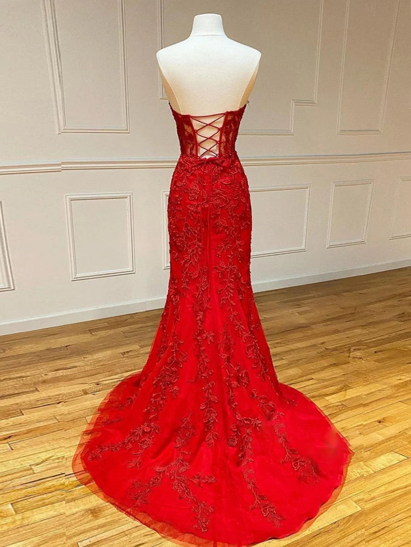 Vestido de fiesta largo de encaje de sirena con apliques